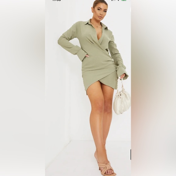 Pretty Little Thing Textured Extreme Plunge Bell Cuff Faux WrapShirt Dress US/2 - Picture 2 of 9
